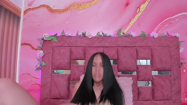 scarlett  evans  online show from November 2025 06:28:02 PM