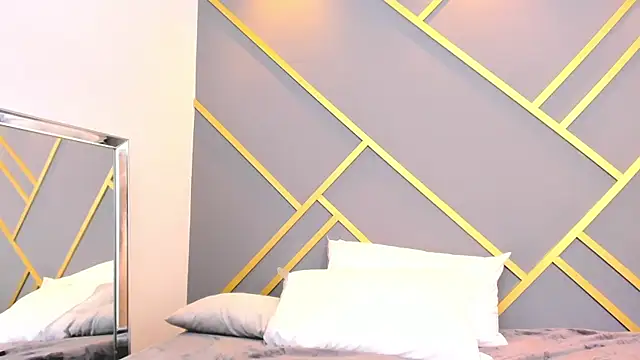 Alaia Colins online show from March 2025 07:43:02 AM