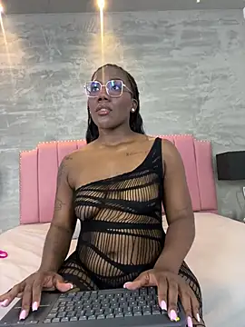 Alaia Colins online show from May 2026 12:08:01 AM