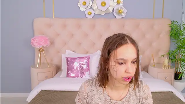 Snapshot of SandraTucker chatting on March 2026 02:49:01 AM SandraTucker online show from March 2026 02:49:01 AM