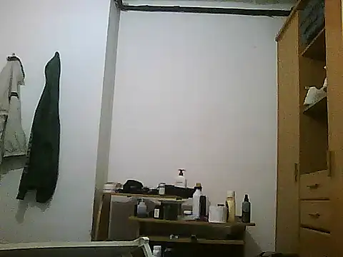 Snapshot of AndiiCe chatting on December 2025 06:59:02 PM AndiiCe online show from December 2025 06:59:02 PM