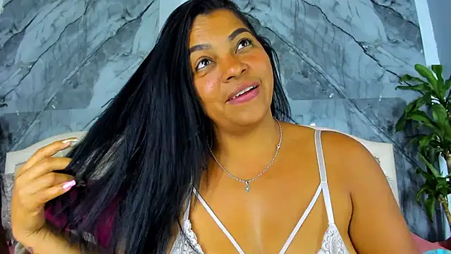 Brunette Scarleth09 online show from January 2025 06:13:01 PM