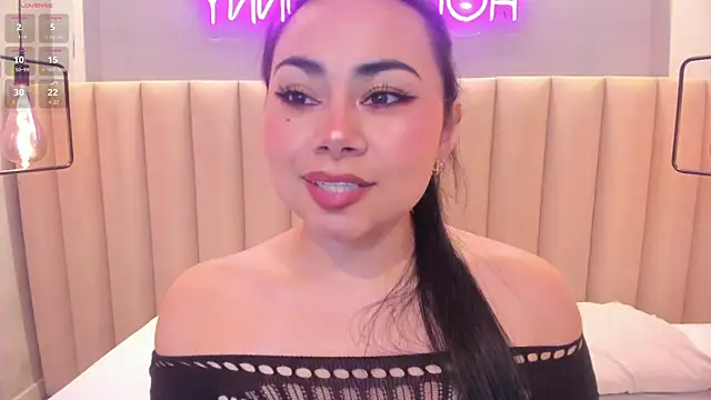 Naomymonroe  online show from September 2025 04:43:02 PM