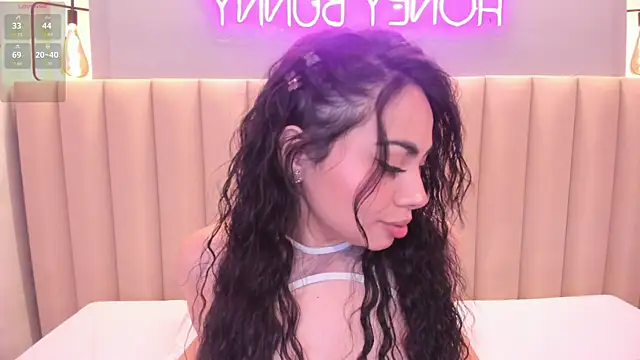 Naomymonroe  online show from November 2025 09:48:02 PM