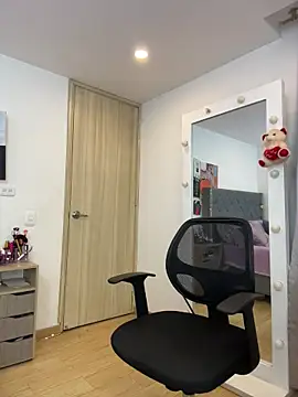 KarlaWild online show from October 2025 08:07:01 PM