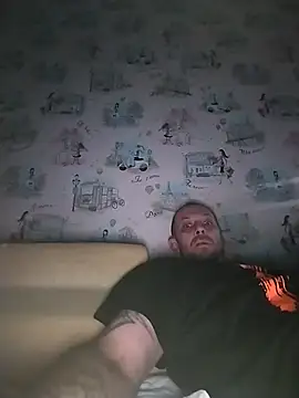 MaxDevilWhite online show from December 2025 07:32:01 PM