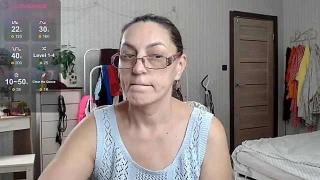 Soffya Soy online show from November 2025 06:54:01 PM