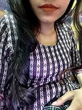 Snapshot of cute_IndianBabe chatting on March 2025 02:04:02 AM cute IndianBabe online show from March 2025 02:04:02 AM