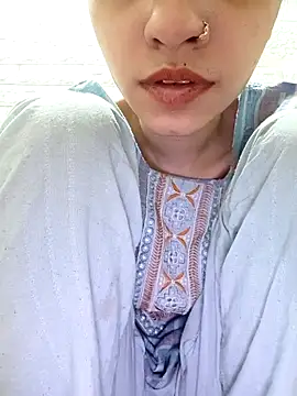 Snapshot of cute_IndianBabe chatting on March 2025 06:05:02 AM cute IndianBabe online show from March 2025 06:05:02 AM