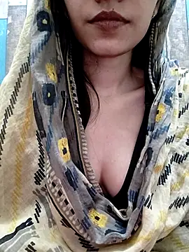 Snapshot of cute_IndianBabe chatting on October 2025 02:05:02 PM cute IndianBabe online show from October 2025 02:05:02 PM