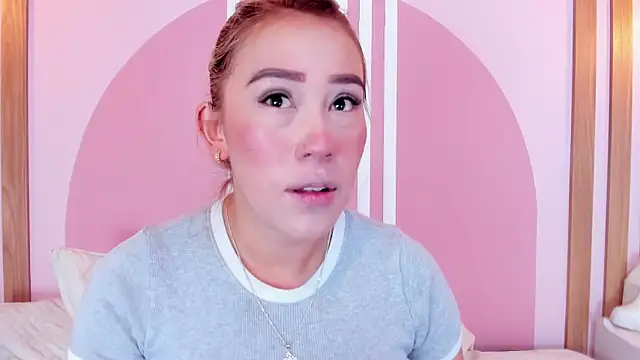 Lannajansen online show from March 2026 01:28:01 PM