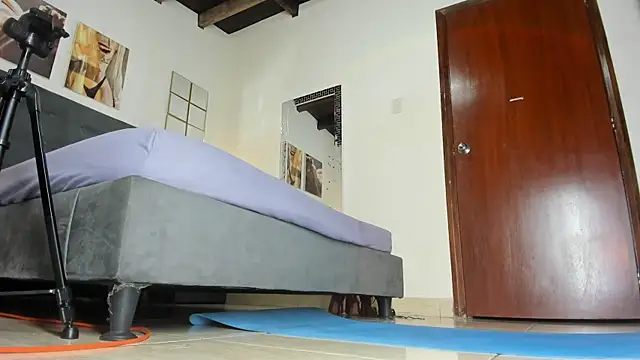 Snapshot of Akemirosse chatting on March 2025 05:16:01 AM Akemirosse online show from March 2025 05:16:01 AM