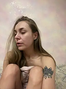 Snapshot of White_Lu chatting on January 2025 11:24:01 PM White Lu online show from January 2025 11:24:01 PM