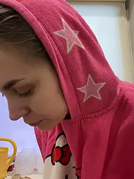 Snapshot of White_Lu chatting on February 2025 01:47:01 AM White Lu online show from February 2025 01:47:01 AM