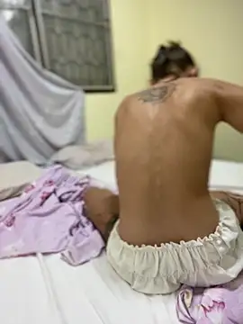 Snapshot of White_Lu chatting on November 2025 02:34:02 AM White Lu online show from November 2025 02:34:02 AM