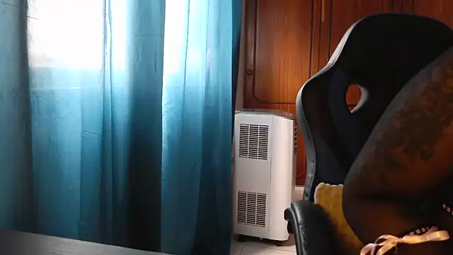 bunnyfox420 online show from November 2025 01:33:02 PM