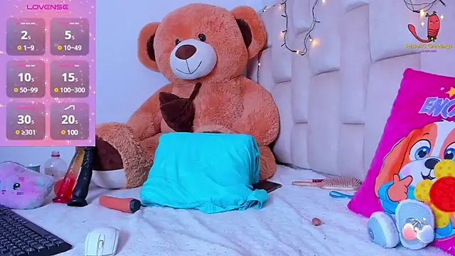 Snapshot of Sexy_valgirl chatting on January 2025 01:39:02 AM Sexy valgirl online show from January 2025 01:39:02 AM