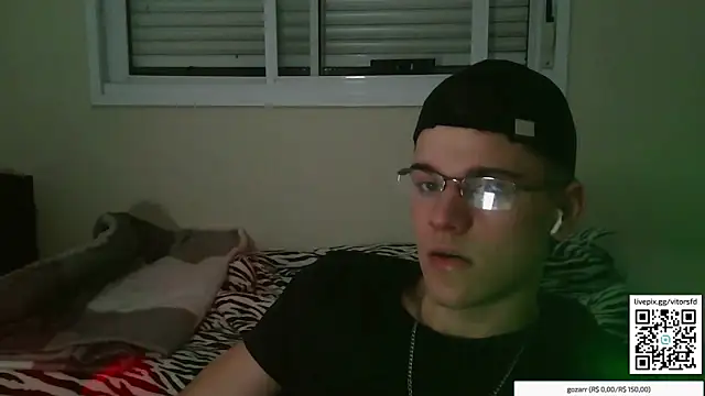 vitorsafado19 online show from November 2025 04:03:02 AM