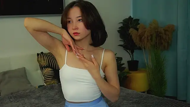 VeronaCritchlow online show from March 2025 07:48:01 AM