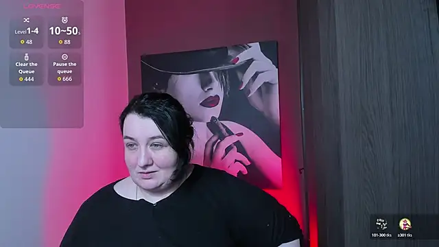 Snapshot of QueenOfHaze chatting on April 2026 09:21:02 AM QueenOfHaze online show from April 2026 09:21:02 AM