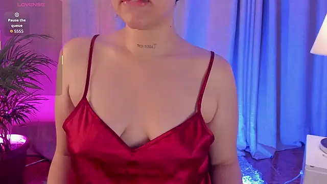 Hannah Jonhson online show from September 2025 04:35:01 AM