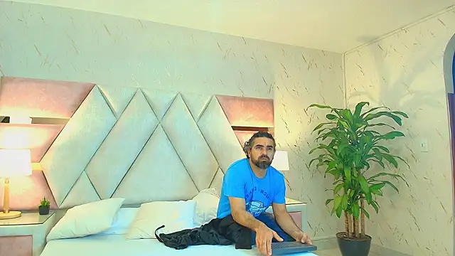 Snapshot of anastasia_marco chatting on February 2025 12:05:02 PM anastasia marco online show from February 2025 12:05:02 PM