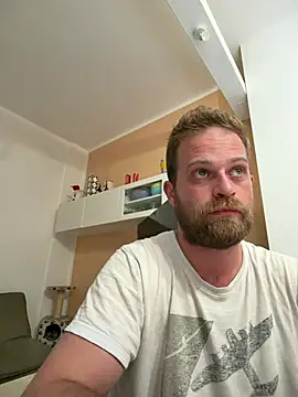 Sborratore1092 online show from May 2026 03:50:01 PM
