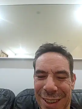 Kenhornu online show from November 2025 08:55:01 PM