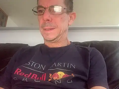 Kenhornu online show from February 2026 02:43:01 PM