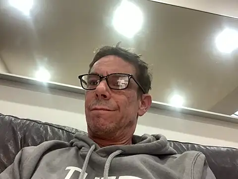 Kenhornu online show from March 2026 04:59:01 PM