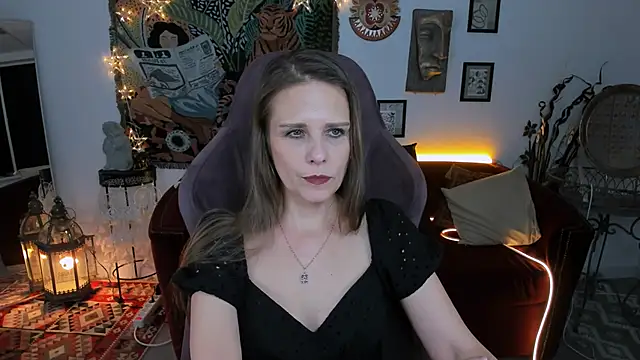 EmiliaBedy online show from February 2025 12:11:01 PM