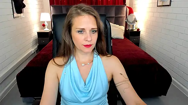 Snapshot of EmiliaBedy chatting on July 2026 09:22:01 AM EmiliaBedy online show from July 2026 09:22:01 AM