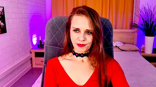 Snapshot of EmiliaBedy chatting on July 2026 10:21:02 AM EmiliaBedy online show from July 2026 10:21:02 AM