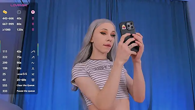 Snapshot of Shiny_Jennifer chatting on November 2025 06:02:02 AM Shiny Jennifer online show from November 2025 06:02:02 AM