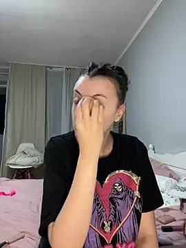 bunnythetailor online show from November 2025 08:53:02 PM