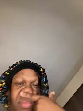 Snapshot of Boneca25 chatting on February 2025 12:41:01 AM Boneca25 online show from February 2025 12:41:01 AM