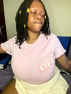 Boneca25 online show from January 2026 10:23:01 PM