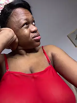 Boneca25 online show from March 2026 12:34:01 PM