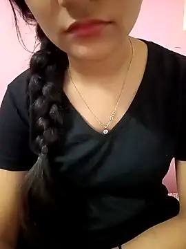 Tanu-00 online show from December 2025 12:11:02 PM