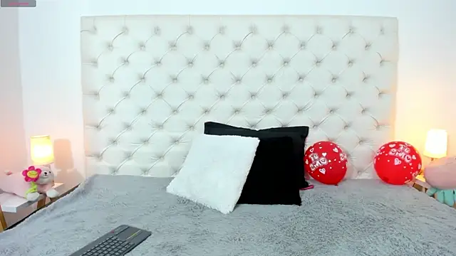 esmeralda06 online show from February 2025 02:06:02 PM