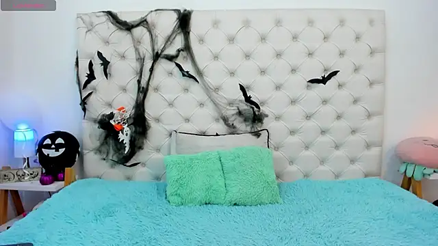 esmeralda06 online show from October 2025 03:25:01 PM