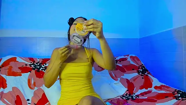 Snapshot of Ximena__1 chatting on February 2025 09:10:01 AM Ximena 1 online show from February 2025 09:10:01 AM