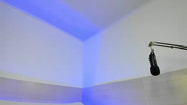 Snapshot of Ximena__1 chatting on February 2025 01:51:01 PM Ximena 1 online show from February 2025 01:51:01 PM