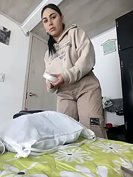 Ariana rouse online show from November 2025 07:57:01 PM