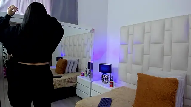 Ariana rouse online show from March 2026 04:14:01 PM