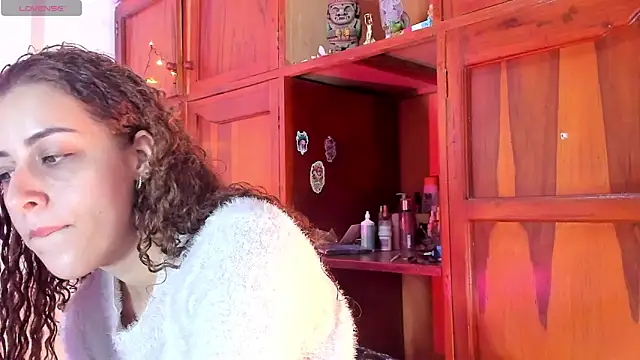 Snapshot of Isangel_ chatting on December 2025 03:45:02 AM Isangel online show from December 2025 03:45:02 AM