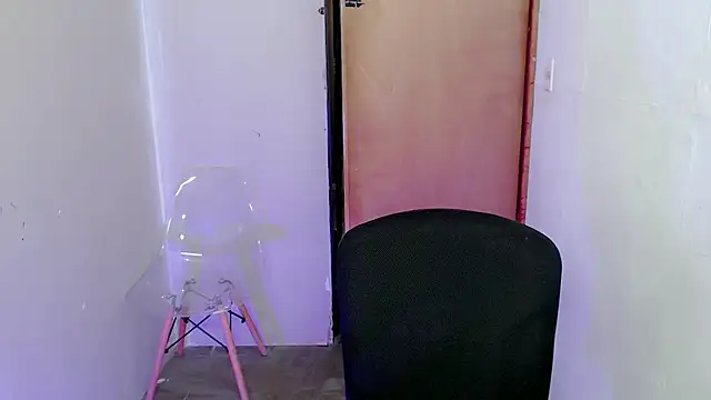 Snapshot of Alexxx_lov chatting on September 2025 01:02:01 PM Alexxx lov online show from September 2025 01:02:01 PM