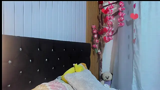 vicky  skinny 1 online show from February 2025 11:52:01 AM