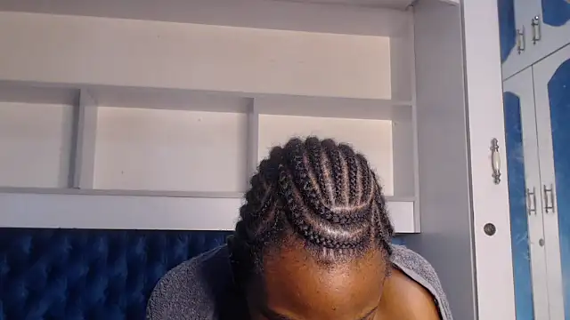 Snapshot of YoungDiva69 chatting on February 2025 04:52:01 AM YoungDiva69 online show from February 2025 04:52:01 AM