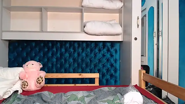 Snapshot of YoungDiva69 chatting on February 2026 07:29:02 AM YoungDiva69 online show from February 2026 07:29:02 AM